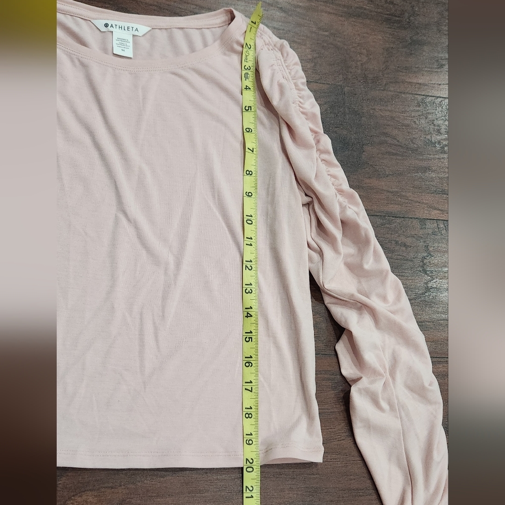 Athleta All Around Ruched Long Sleeve Top in Pink. 🩷 - Picture 6 of 7